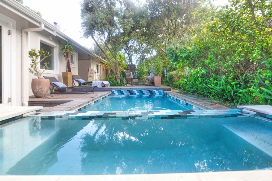 6 Bedroom Property for Sale in Northcliff Western Cape